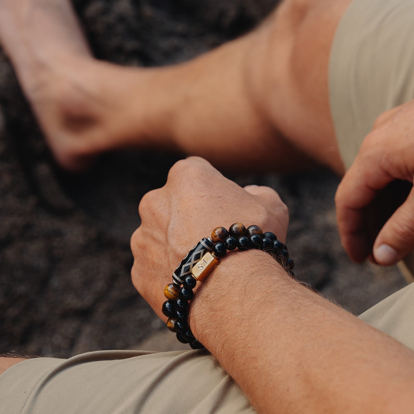 Grounding energy set