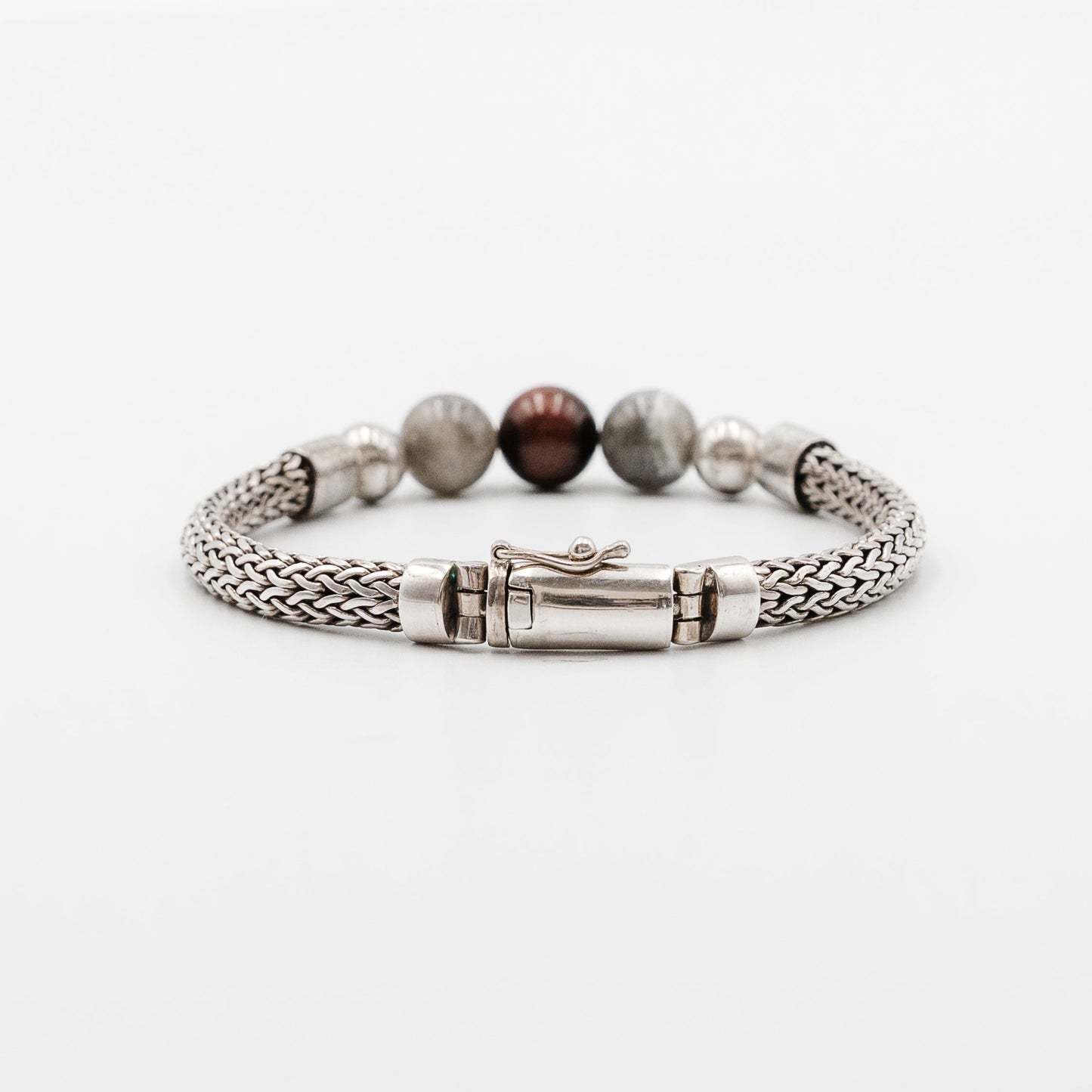 Scarlet Steel Bracelet – sterling silver and labradorite bracelet detail | Stone N Luxe